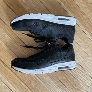 Nike Air Max Sneakers